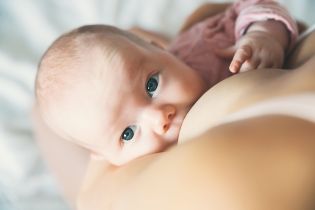 Czynność ssania u noworodków i niemowląt – transformacja i rodzaje